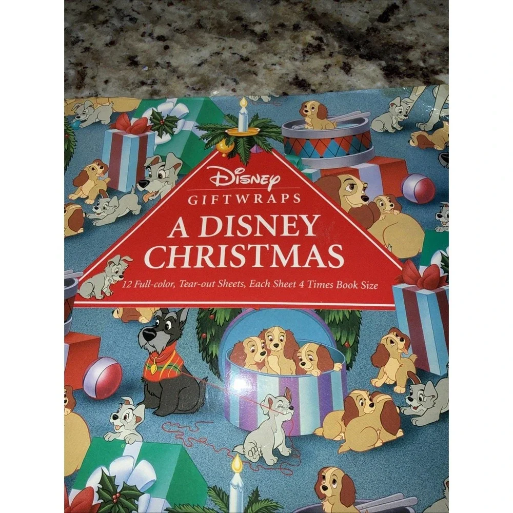 A Disney Christmas‎ Book 6 SectionsLeft Giftwrap  Vtg Wrapping Paper 1992 (5268)